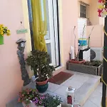לינה וארוחת בוקר Lety