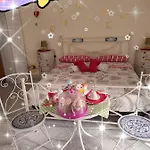 לינה וארוחת בוקר Lety 3*