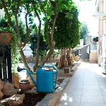 לינה וארוחת בוקר Lety