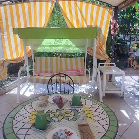 Lety Bed & Breakfast 3*